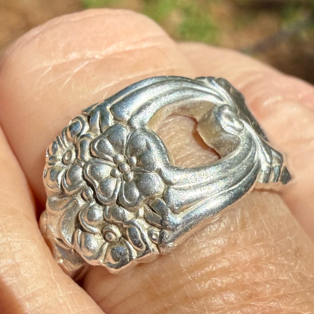 Elegant Silver Floral Ring Retro Silver plate Sustainable Jewelry